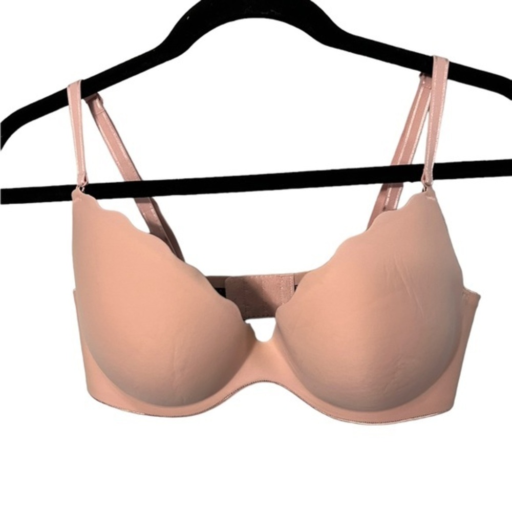 B. tempt’d Peach color Wireless BraSize 36DD